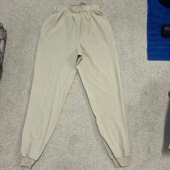 Lululemon Size 4 Stretch High-Rise Jogger Finch Yellow - Picture 5 of 5